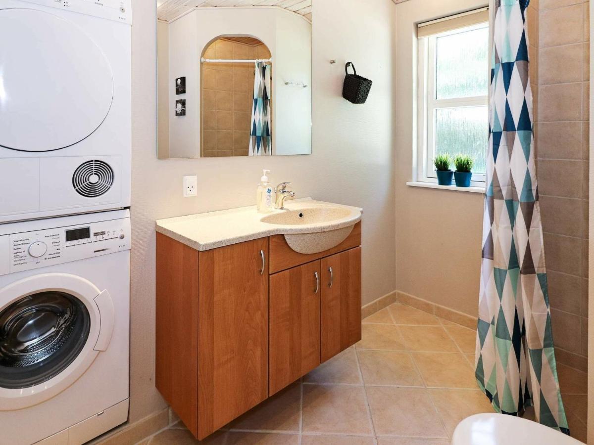 6 Person Holiday Home In Hadsund Odde Room photo